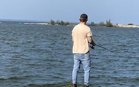 Strandnaera Stuga Vaenersnaes